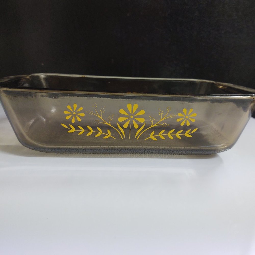 Jeannette Glasbake Loaf Pan Amber Yellow Daisy Pattern Textured Bottom 9" x 5½"